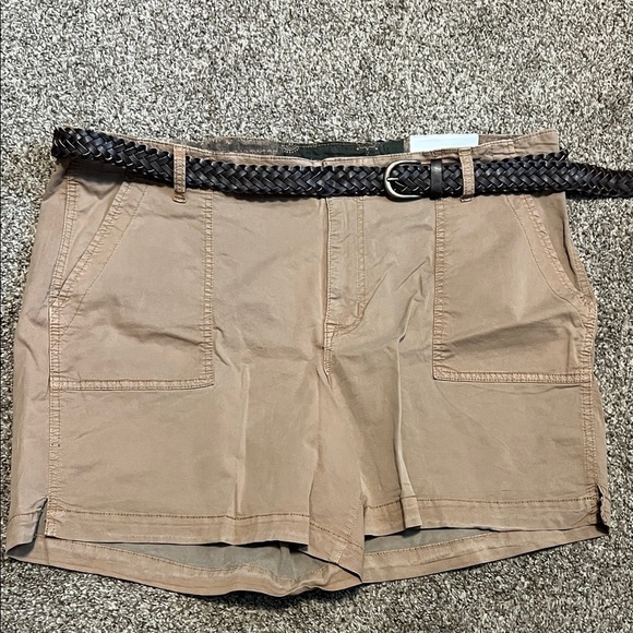 Maurices Pants - Maurices plus size shorts with belt NWT